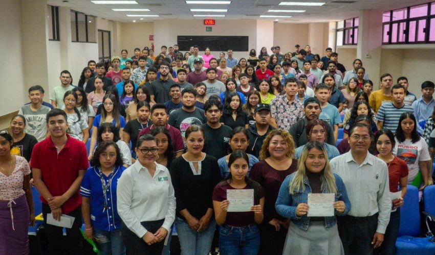 RECIBEN 165 ALUMNOS DE LA UNIVERSIDAD TECNOLÓGICA DE NUEVO LAREDO BECAS DEL ITABEC