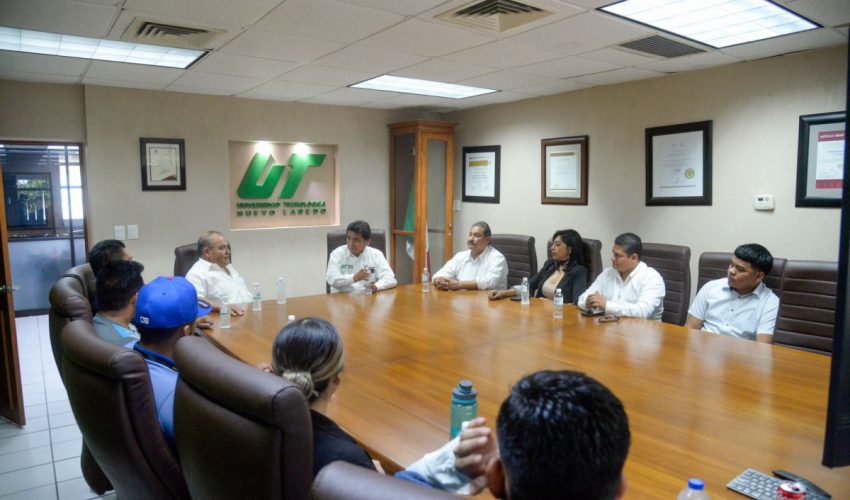 Agradecen Líderes del Sindicato de Maquiladoras becas otorgadas por la UT de Nuevo Laredo