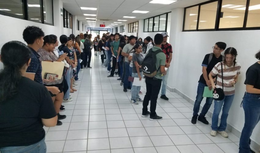 Presentan examen Ceneval 2023