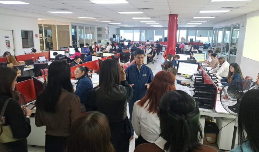 alumnos de la carrera de OCIACADA, visitaron las instalaciones de la empresa Palos Garza