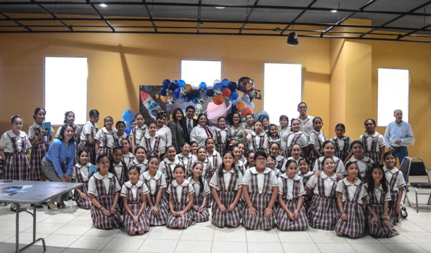 Inspiran a niñas a adentrarse en la ciencia y la tecnología