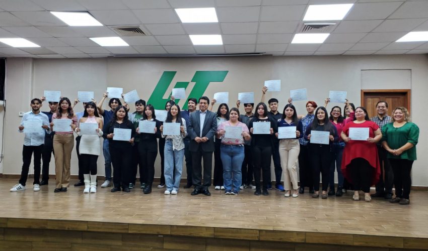 Entregan de certificación en idioma francés a 63 personas